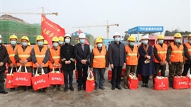 市委常委、统战部部长、市总工会主席吴凯一行赴锦城公园张大千博物馆项目一线开展慰问活动