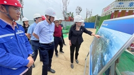 集团党委副书记、总经理赵卫东一行赴成都环城生态公园项目开展“迎大庆·防风险·保安全”大检查